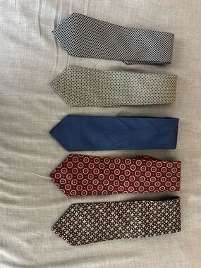 Lot of 5 classic ties - Christian Dior, brooks brothers and more - vintage 80’s